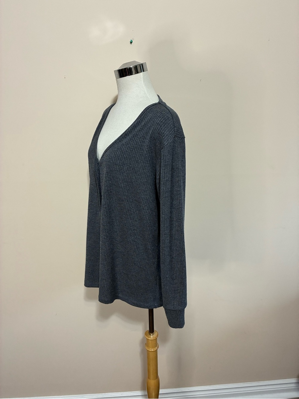 Smash + Tess Charcoal Ribbed Button-Front Cardigan - Picture 2 of 5